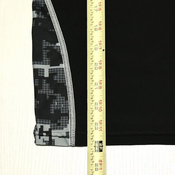 Under Armor Heat Gear compression t-shirt. - Picture 3 of 8